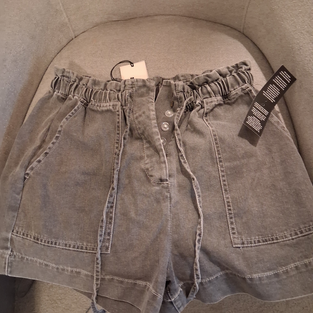 Elan Gray Women's Cargo Shorts